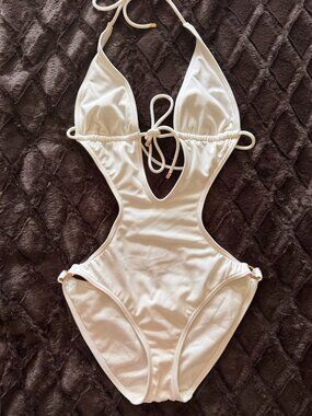 Victoria's Secret White one piece cutout swimsuit, Small, ring detail